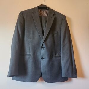 Lauren Ralph Lauren Men's Gray Wool Blend Suit Size 42S EUC